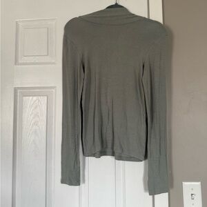Aritzia Wilfred Grey Thermal Layering Mock Neck Sweater Base Layer